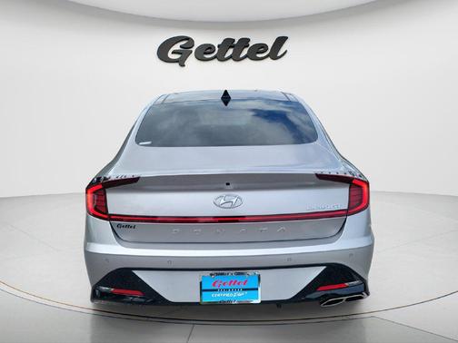 Shimmering Silver Pearl 2022 Hyundai SONATA Limited