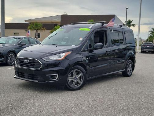 2022 Ford Transit Connect Titanium w/Rear Liftgate