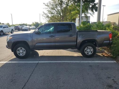 2016 Toyota Tacoma SR