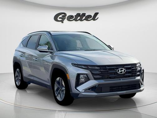 Shimmering Silver 2026 Hyundai TUCSON SEL Premium
