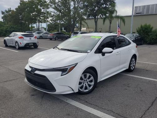 2025 Toyota Corolla Hybrid LE