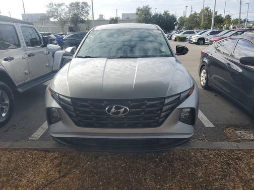 2024 Hyundai TUCSON SE