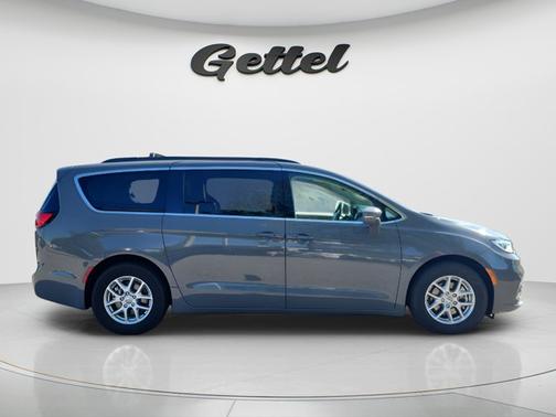 Ceramic Gray Clearcoat 2022 Chrysler Pacifica Touring L