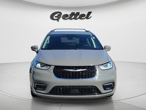 Ceramic Gray Clearcoat 2022 Chrysler Pacifica Touring L