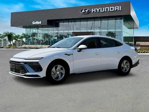 2025 Hyundai SONATA SE