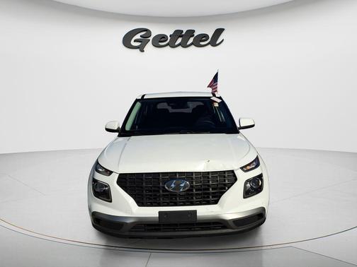 2023 Hyundai VENUE SE