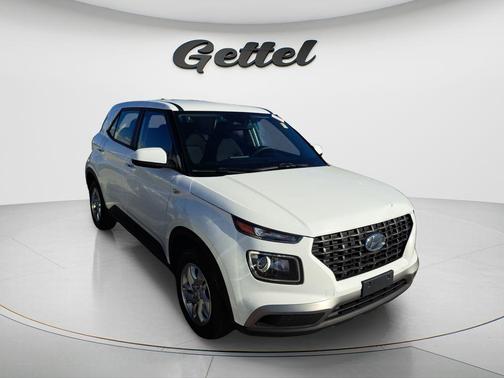 2023 Hyundai VENUE SE