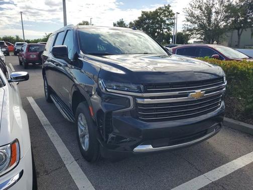 2023 Chevrolet Suburban LT