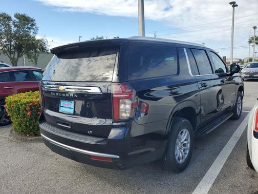 2023 Chevrolet Suburban LT