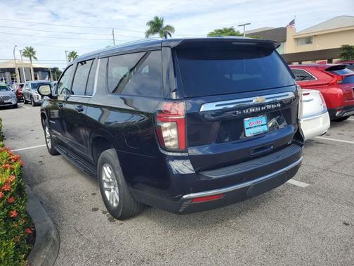 2023 Chevrolet Suburban LT