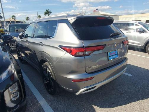 2022 Mitsubishi Outlander SEL 2.5 2WD