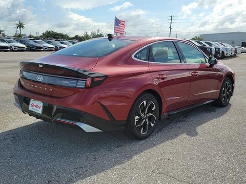2024 Hyundai SONATA SEL