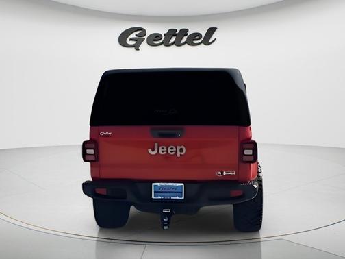 Firecracker Red Clearcoat 2021 Jeep Gladiator Overland