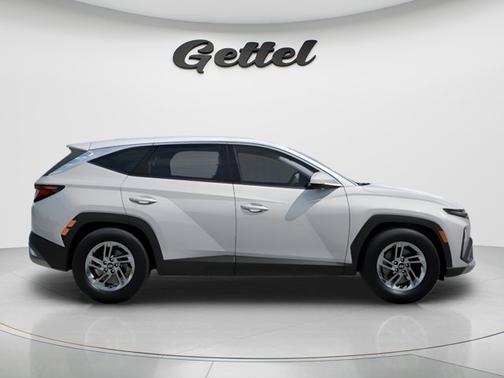 Serenity White Pearl 2026 Hyundai TUCSON SE