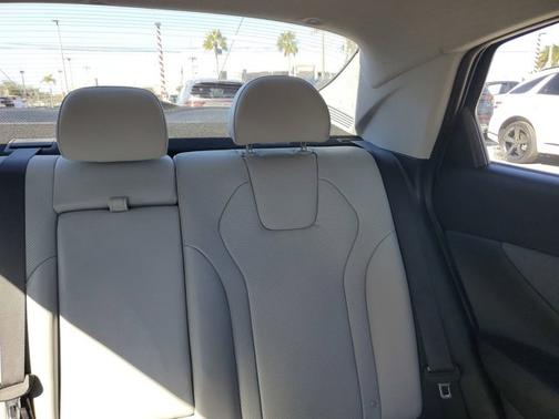 2023 Hyundai ELANTRA HEV Limited