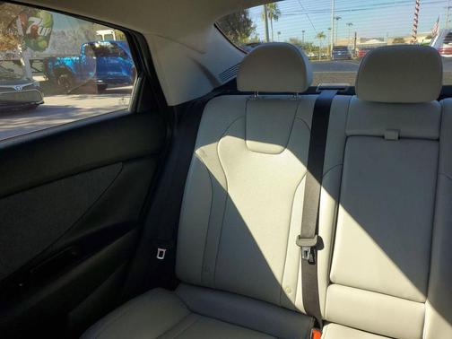 2023 Hyundai ELANTRA HEV Limited