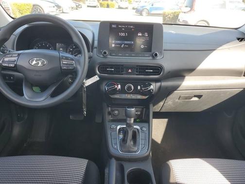 2023 Hyundai KONA SE
