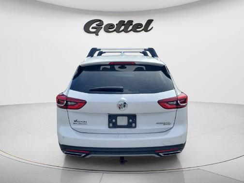 White Frost Tricoat 2018 Buick Regal TourX Essence