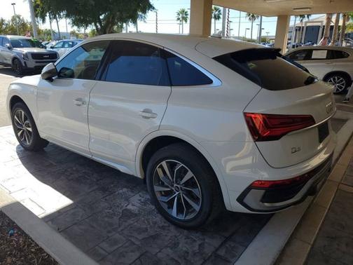 2022 Audi Q5 45 S line Premium Plus