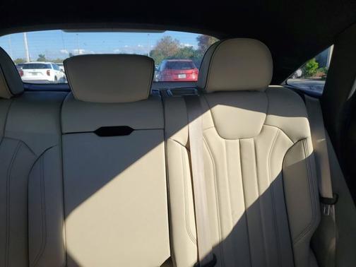 2022 Audi Q5 45 S line Premium Plus