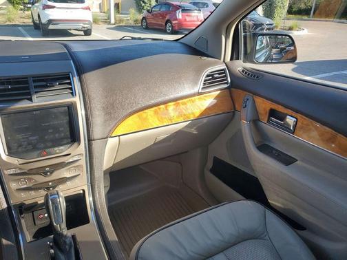 2013 Lincoln MKX Base