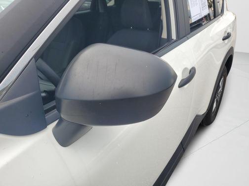Glacier White 2024 Nissan Rogue S