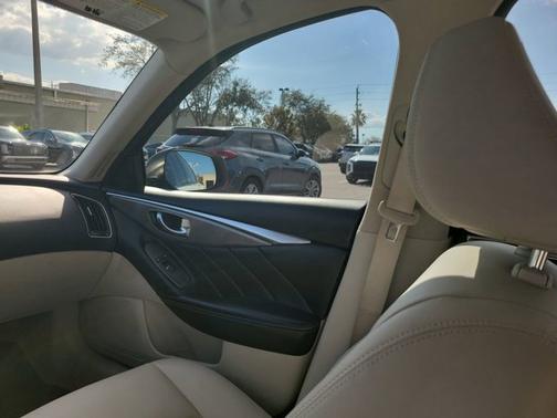 2016 INFINITI Q50 2.0T Premium