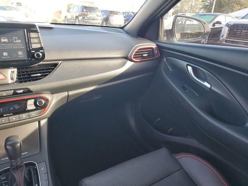 2018 Hyundai Elantra GT Sport