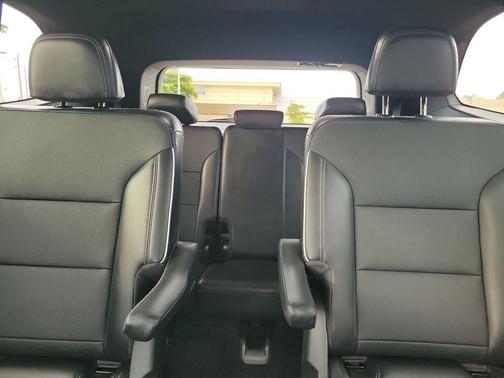 2025 Buick Enclave Preferred FWD