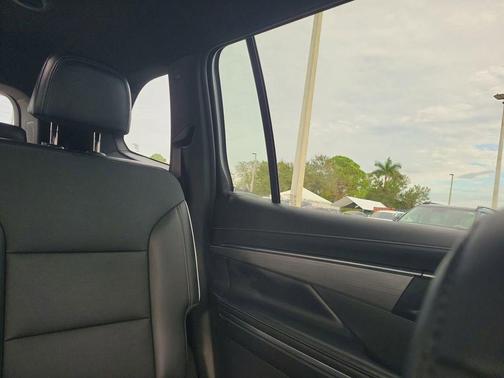 2025 Buick Enclave Preferred FWD