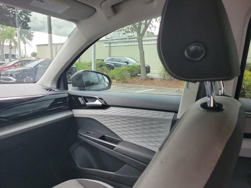 2023 Volkswagen Taos S