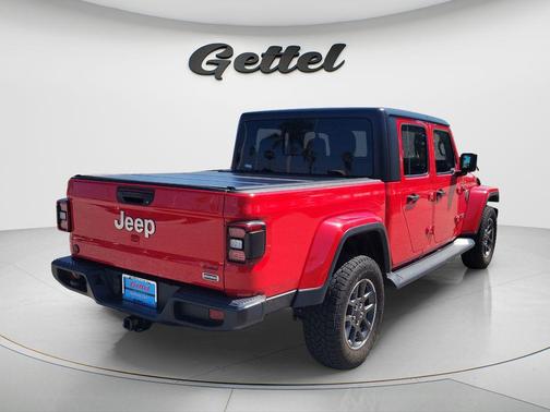 Firecracker Red Clearcoat 2020 Jeep Gladiator Overland