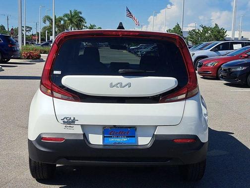 2022 Kia Soul LX