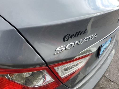 2012 Hyundai SONATA SE