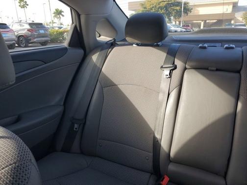 2012 Hyundai SONATA SE