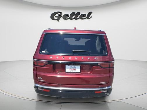 Velvet Red Pearlcoat 2022 Jeep Wagoneer Series III 4x4