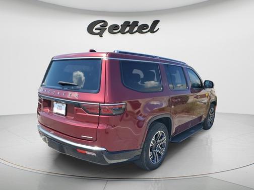 Velvet Red Pearlcoat 2022 Jeep Wagoneer Series III 4x4