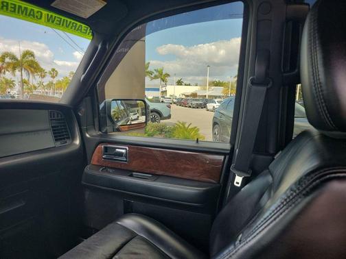 2017 Lincoln Navigator Select