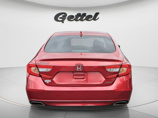 Radiant Red Metallic 2018 Honda Accord Touring