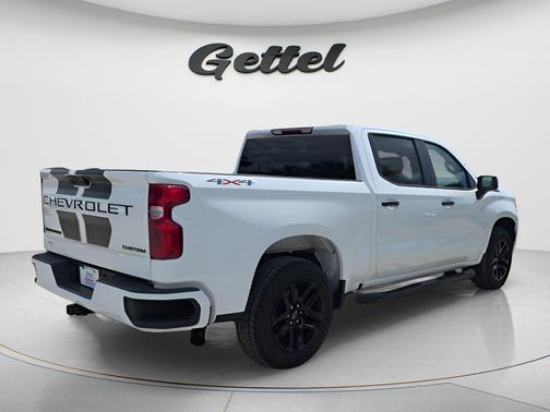 Summit White 2026 Chevrolet Silverado 1500 Custom