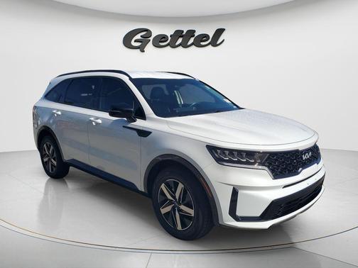 Glacial White Pearl 2023 Kia Sorento S