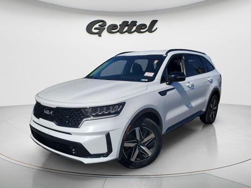 Glacial White Pearl 2023 Kia Sorento S
