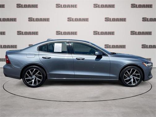 2020 Volvo S60 T5 Momentum