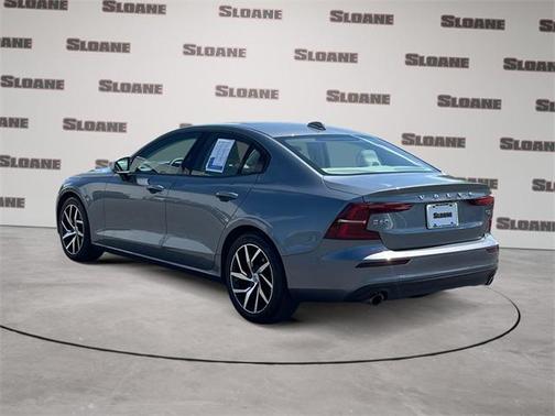 2020 Volvo S60 T5 Momentum