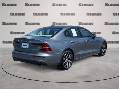 2020 Volvo S60 T5 Momentum