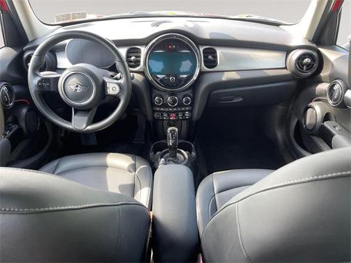 2022 MINI Hardtop Signature
