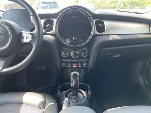 2022 MINI Hardtop Signature