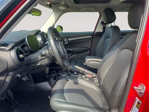 2022 MINI Hardtop Signature