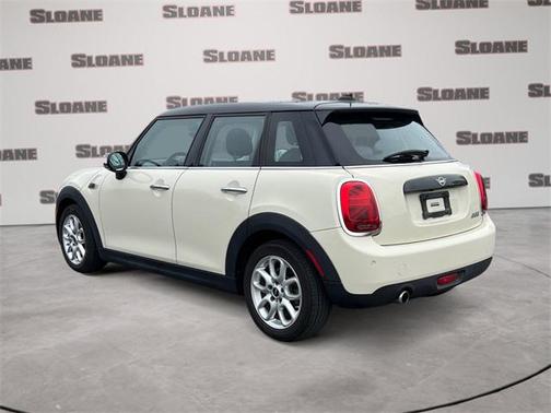 2021 MINI Hardtop Signature