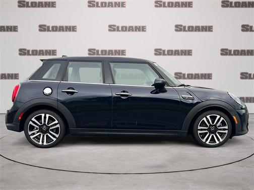 2024 MINI Hardtop Signature